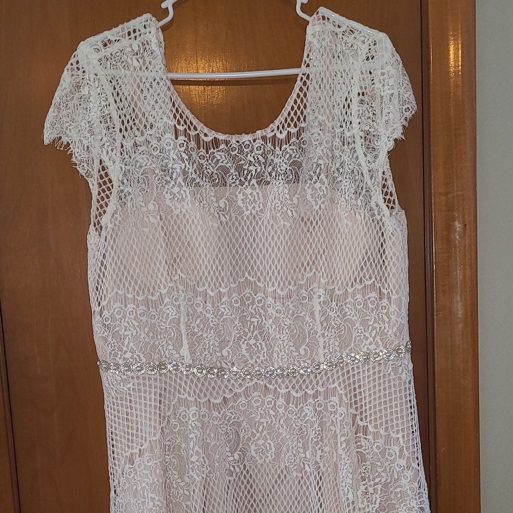 Dress, size 18, white and light pink